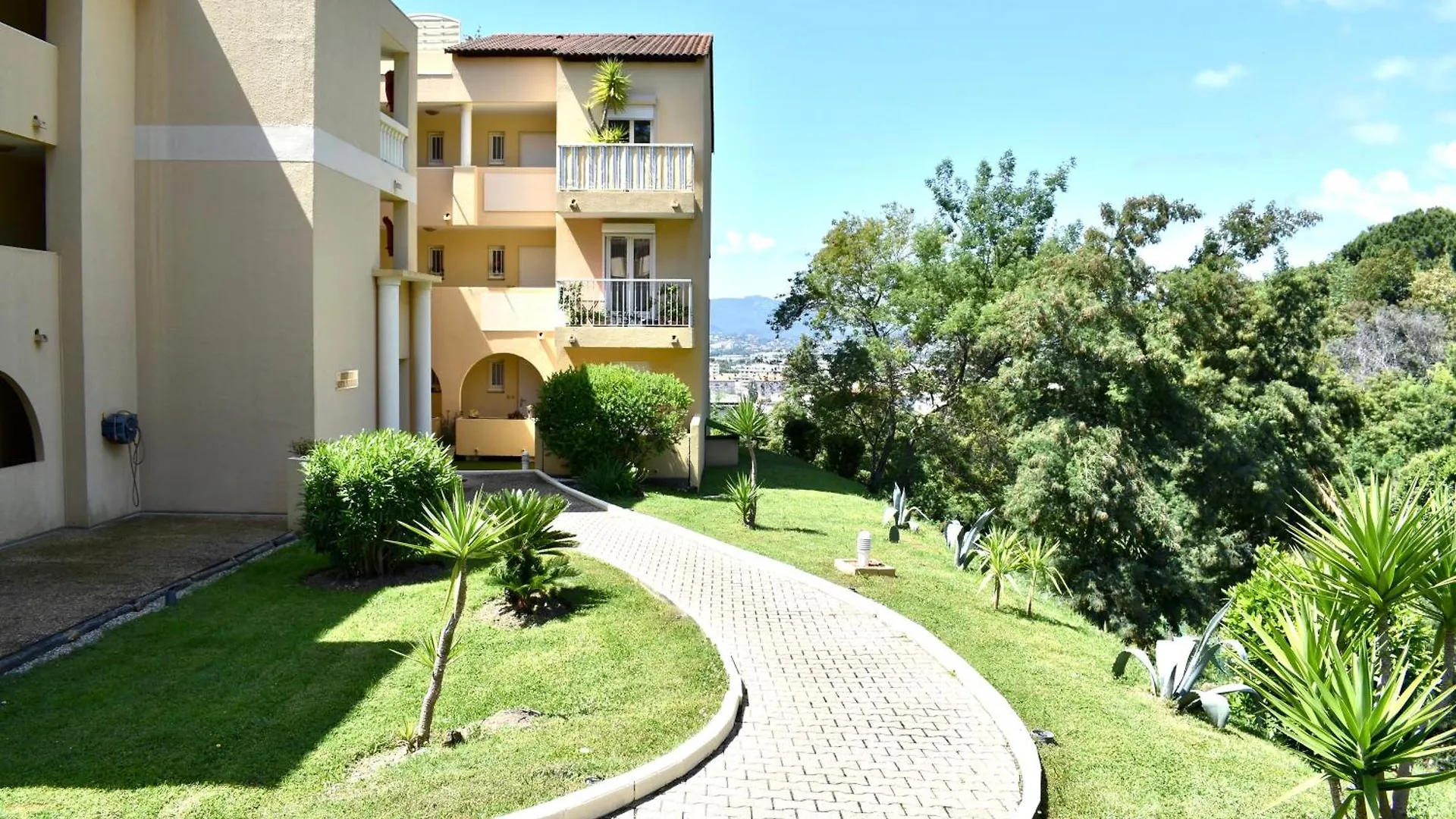 קאן Magnifique Appartement 2 Pieces Au Calme צרפת