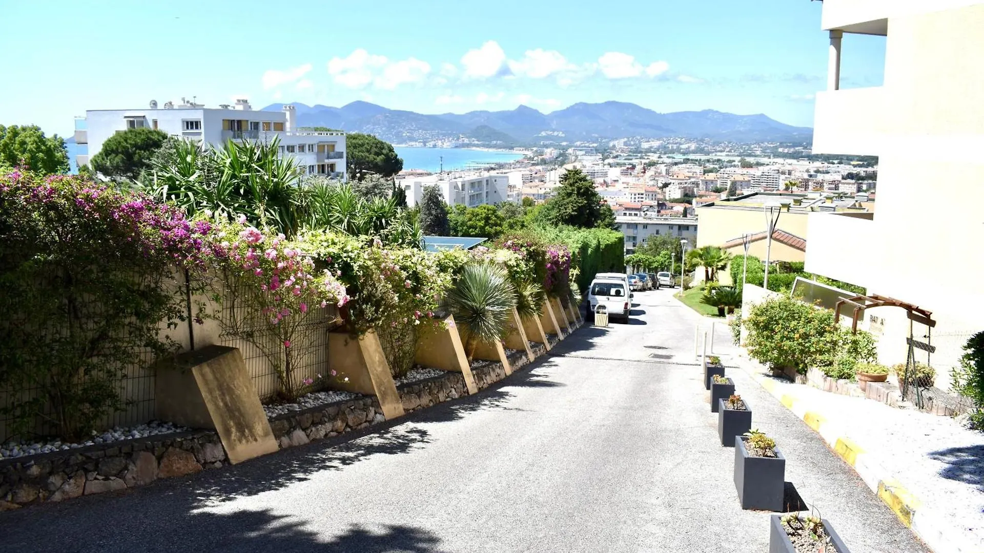 Magnifique Appartement 2 Pieces Au Calme Cannes 0*,