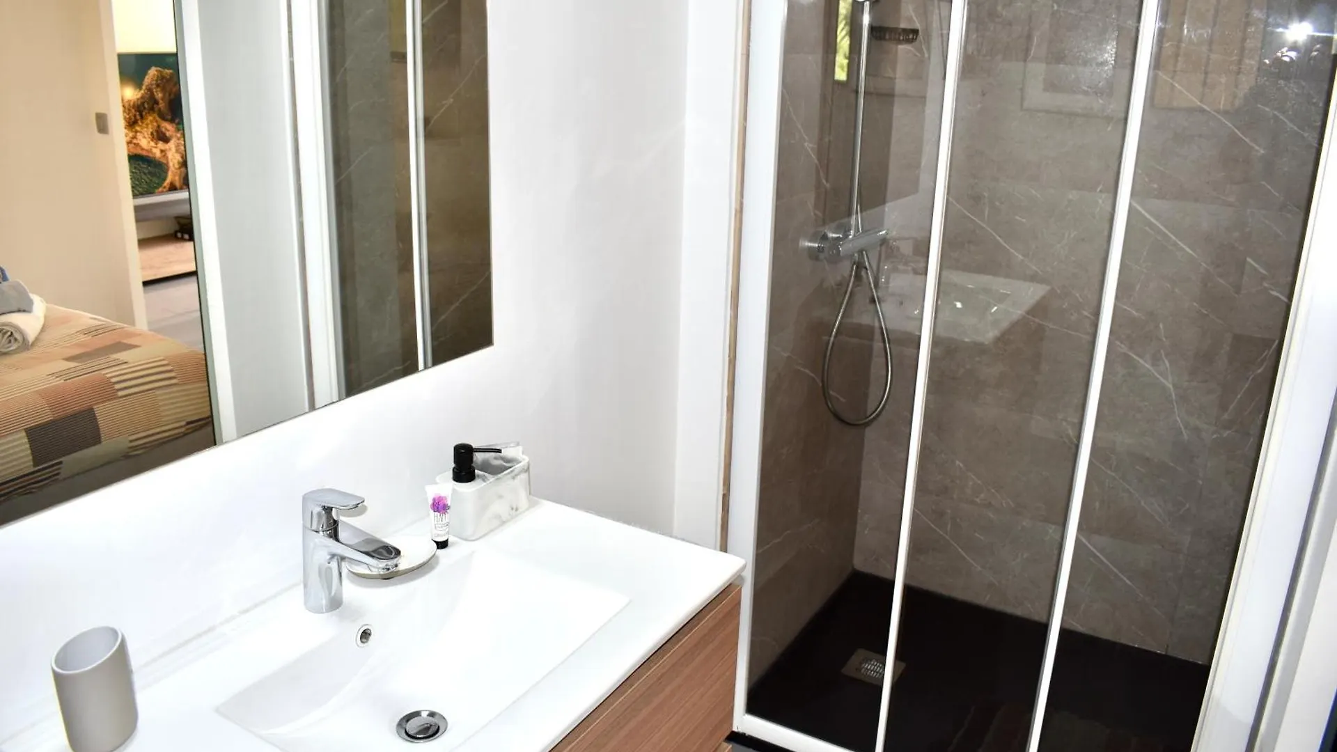 Apartamento Magnifique Appartement 2 Pieces Au Calme Cannes França