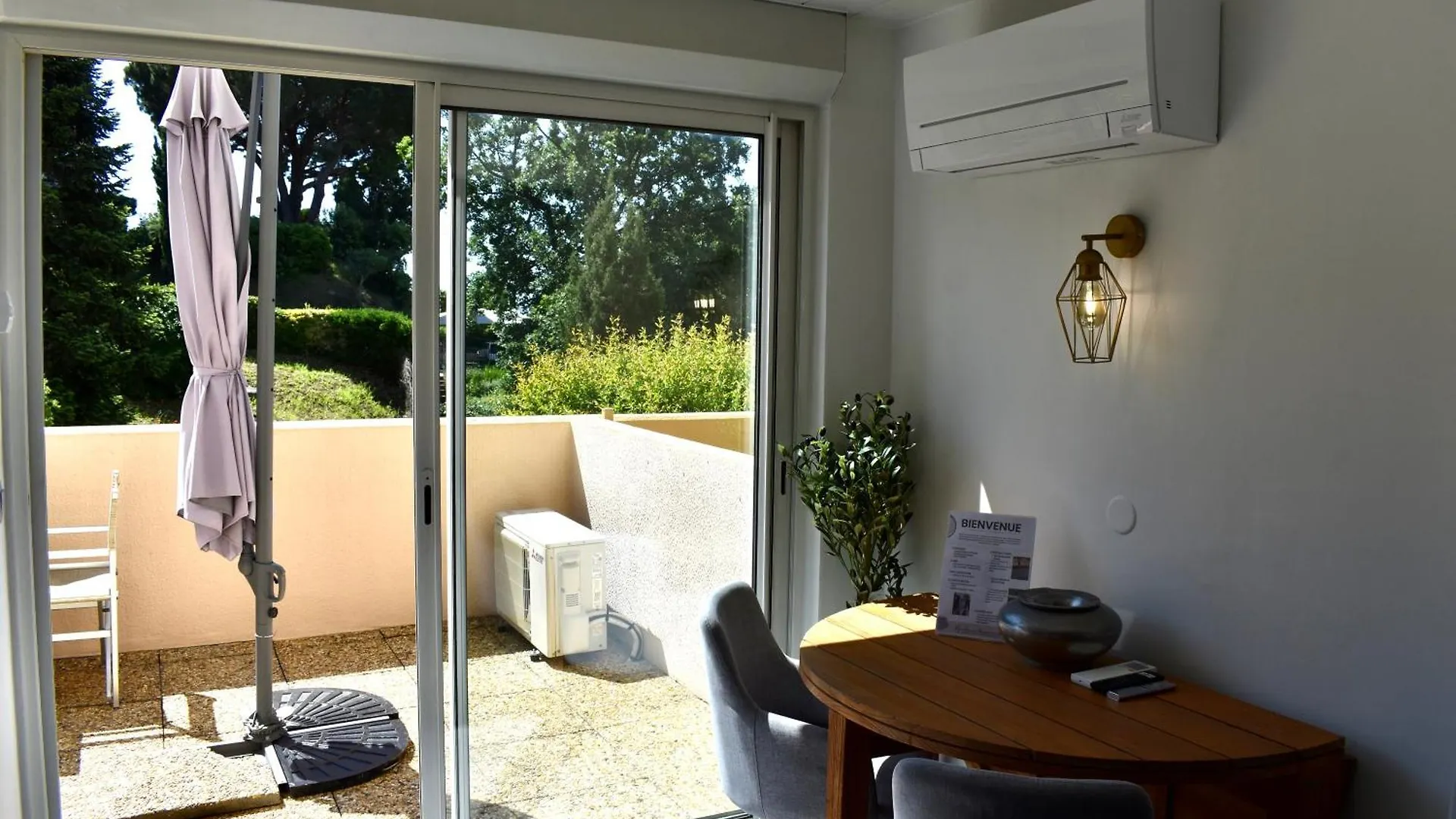 קאן Magnifique Appartement 2 Pieces Au Calme