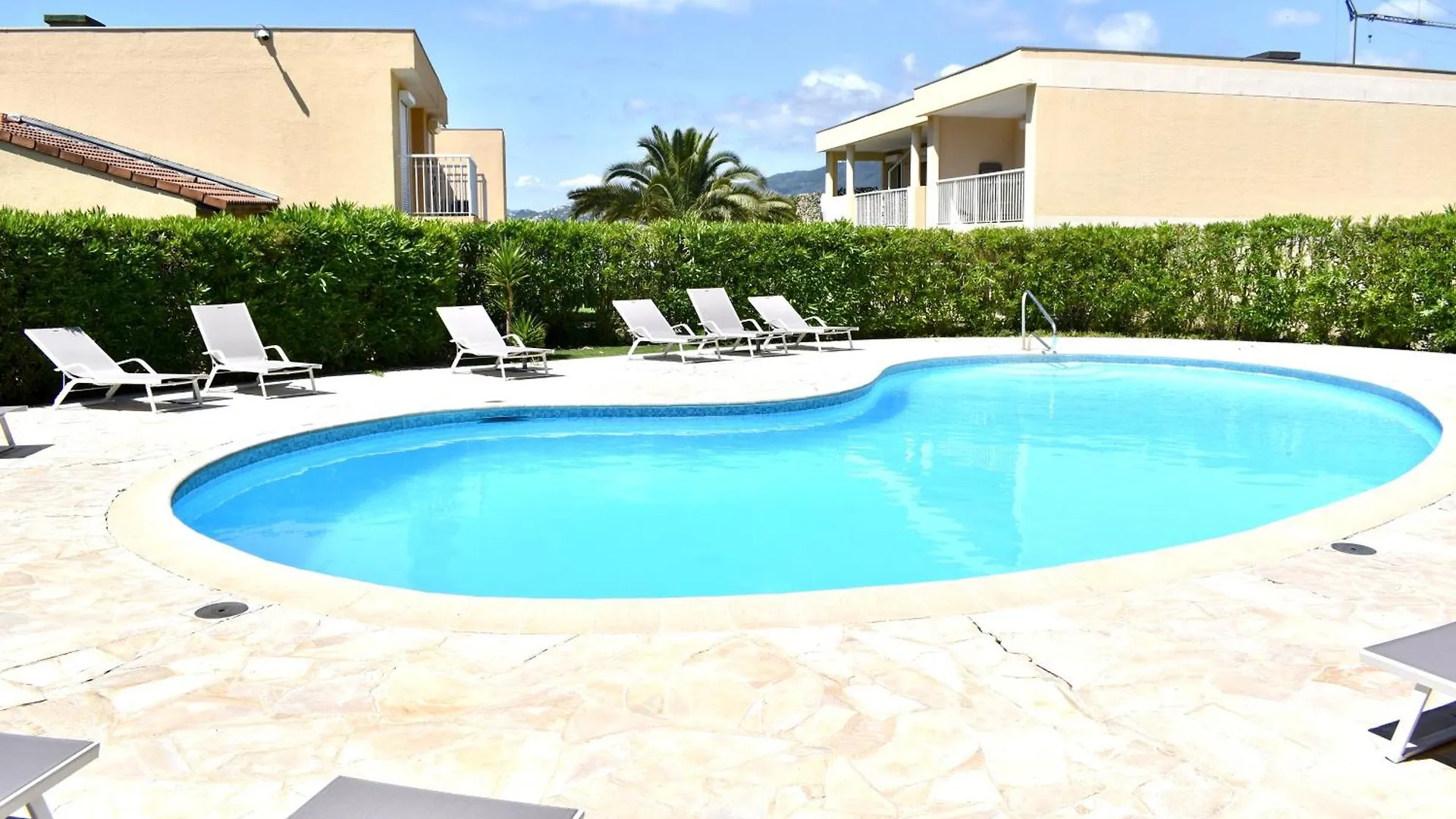 Magnifique Appartement 2 Pieces Au Calme Cannes 0*,  França