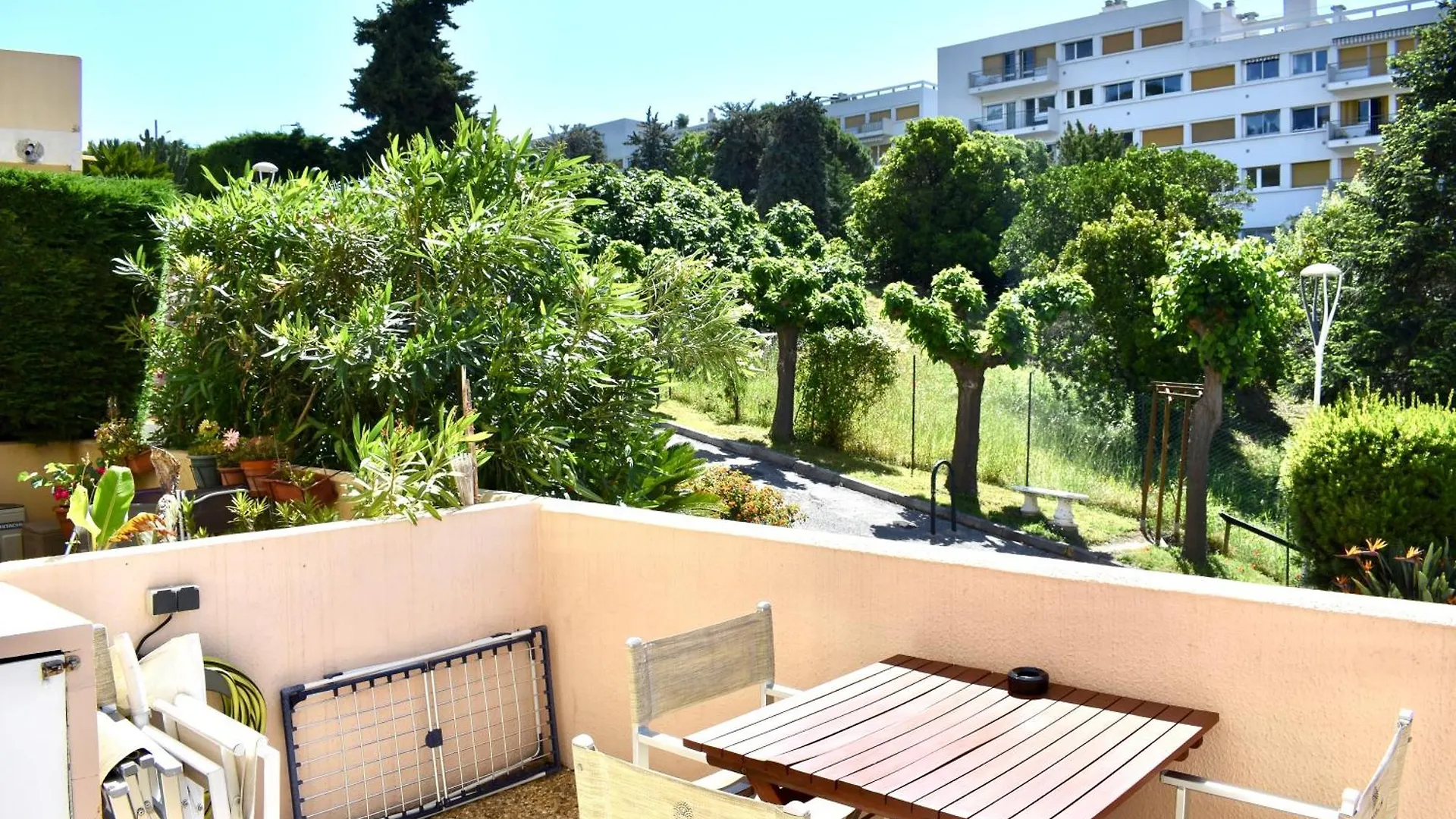 Lägenhet Magnifique Appartement 2 Pieces Au Calme Cannes