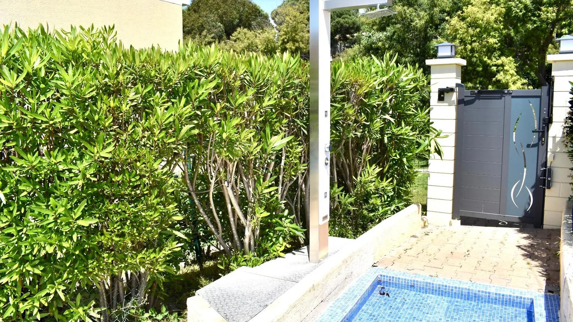 Magnifique Appartement 2 Pieces Au Calme Cannes 0*,